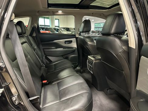 Used 2018 Nissan Murano Platinum FWD image 36