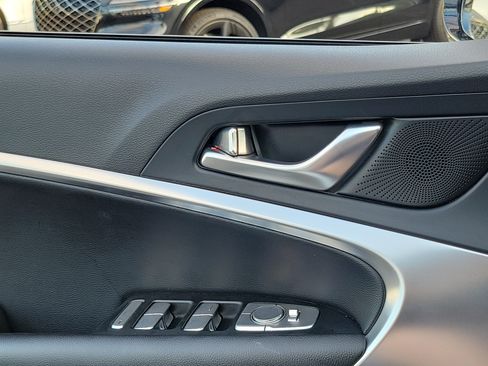 Used 2026 Genesis G70 2.5T RWD image 13
