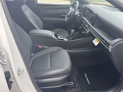 New 2025 Hyundai Tucson XRT image 13