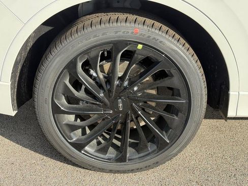 New 2026 Lincoln Aviator Reserve w/ Jet Appearance Package image 4