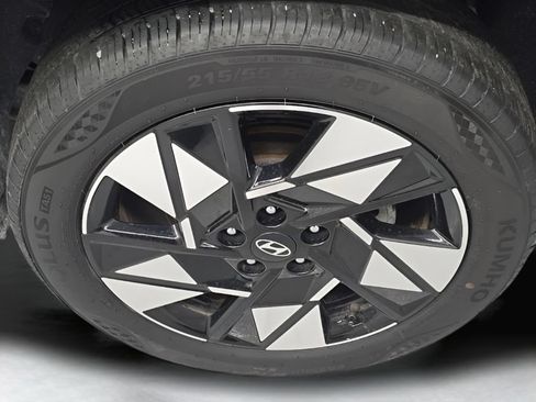Used 2024 Hyundai Kona SEL AWD/4WD image 41