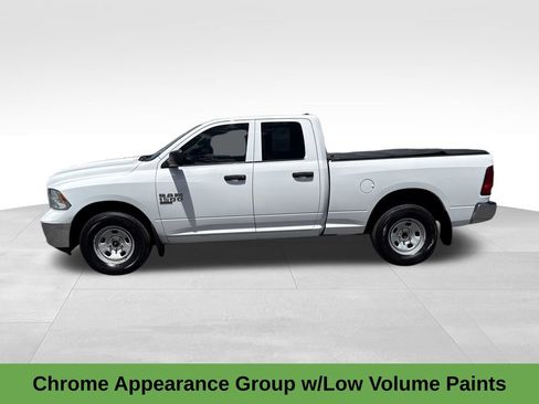 Used 2019 RAM 1500 Tradesman w/ Chrome Appearance Group AWD/4WD image 3