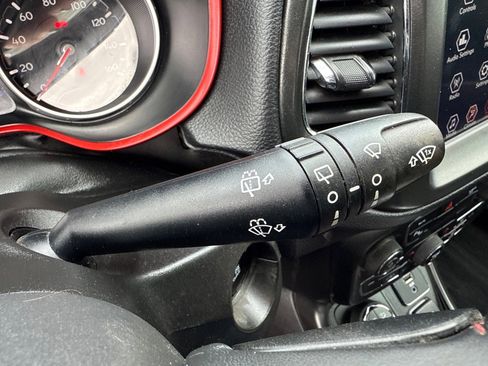 Used 2018 Jeep Compass Trailhawk w/ Safe & Security Group image 34