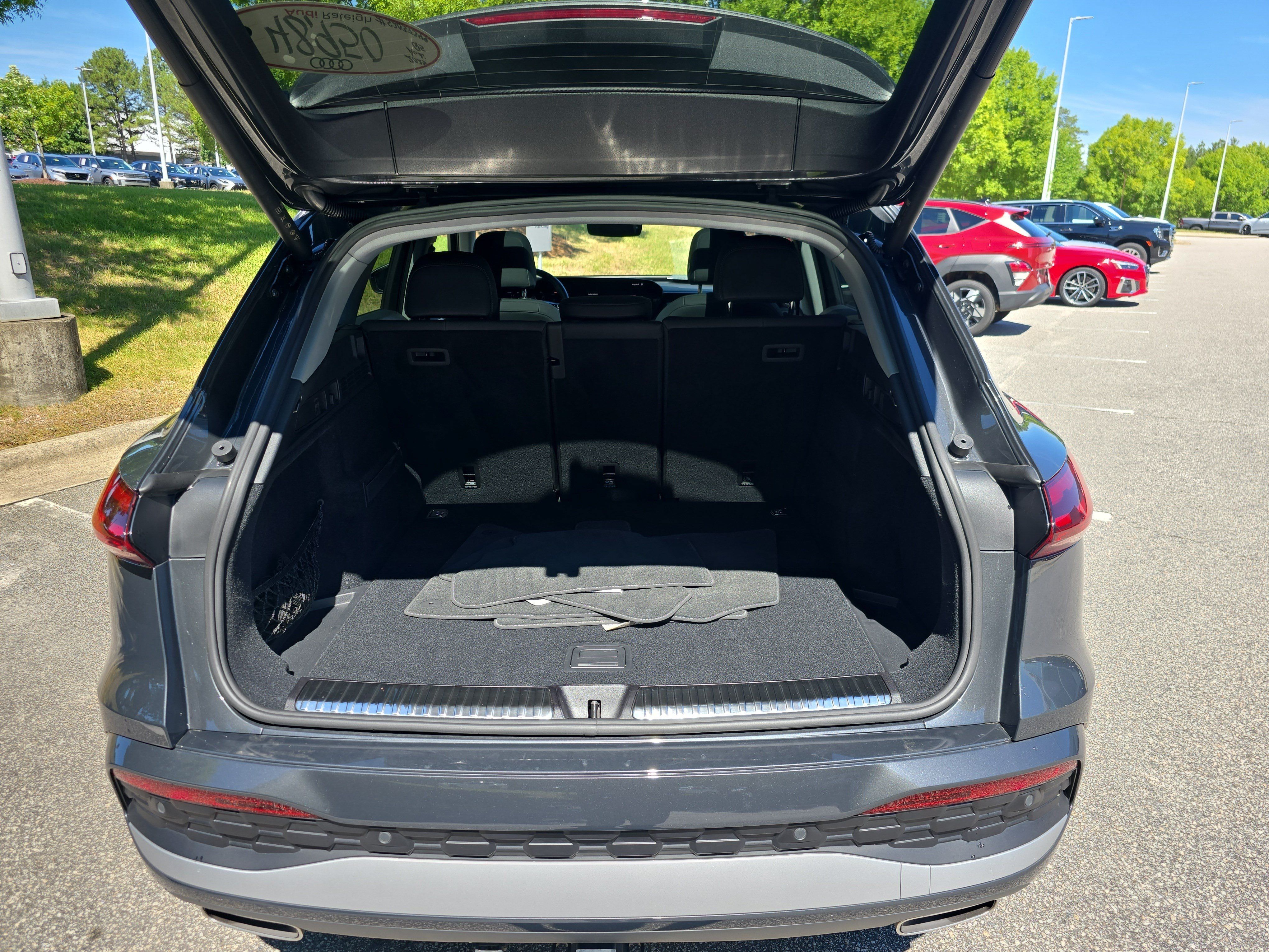 Certified 2025 Audi Q5 Premium Plus w/ Premium Plus AWD/4WD image 12