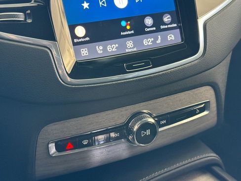 Certified 2023 Volvo XC90 T8 Ultimate AWD/4WD image 21