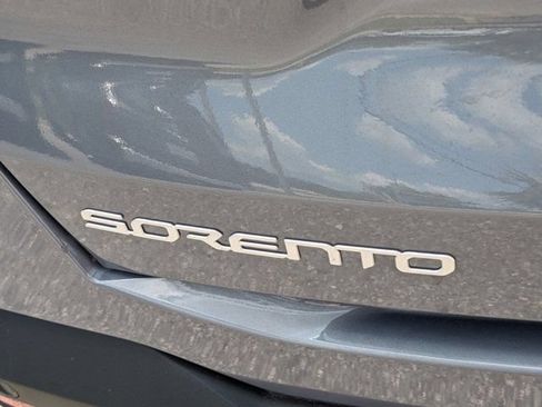 Used 2024 Kia Sorento SX FWD image 12