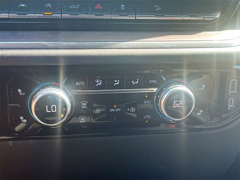 Used 2023 GMC Sierra 1500 SLT w/ X31 Off-Road Package image 16