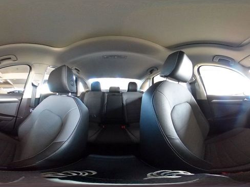 Used 2025 Volkswagen Jetta SE image 42