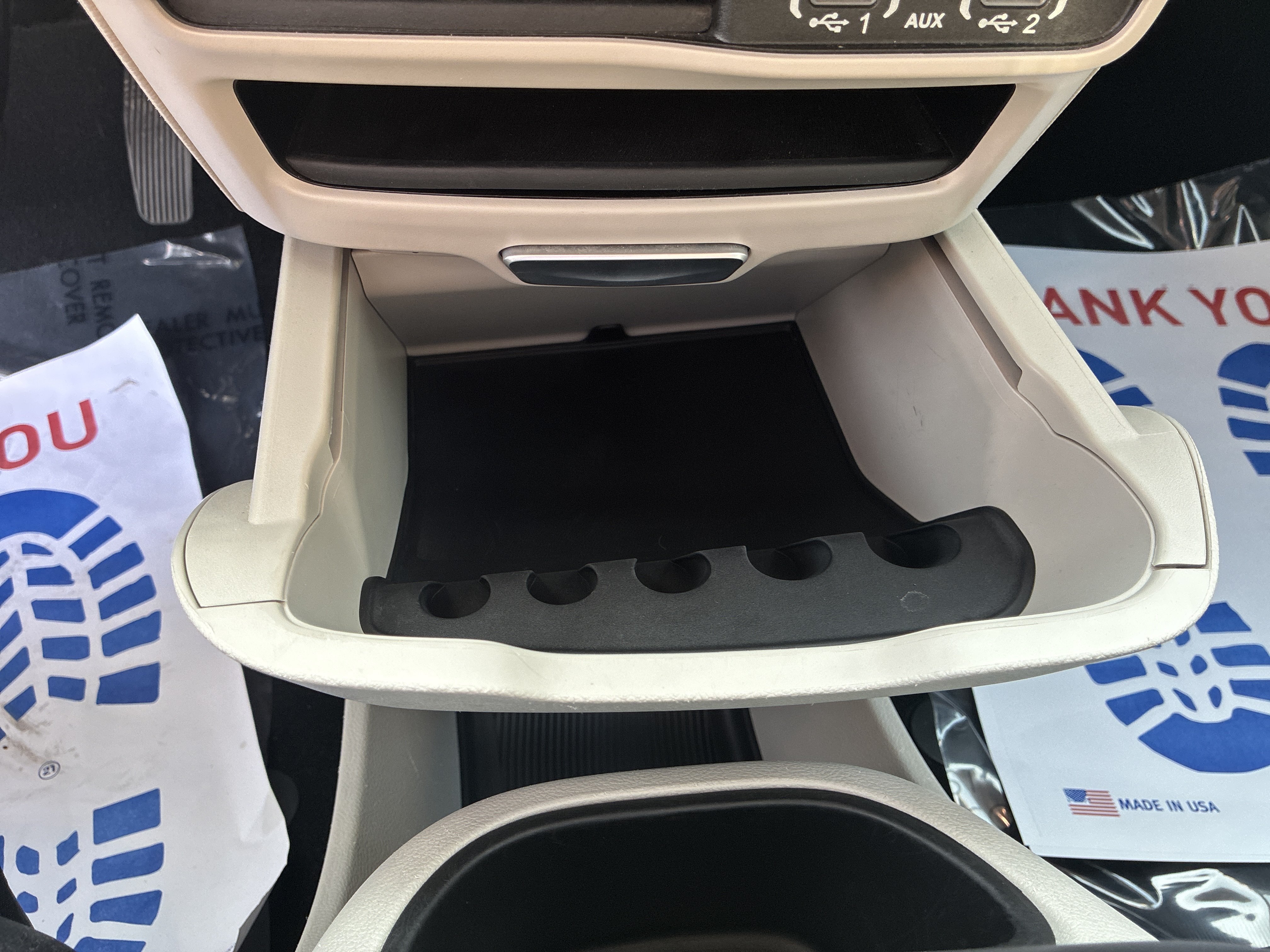 Used 2024 Chrysler Pacifica Touring-L FWD image 27