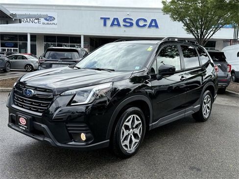Used 2022 Subaru Forester Premium image 1