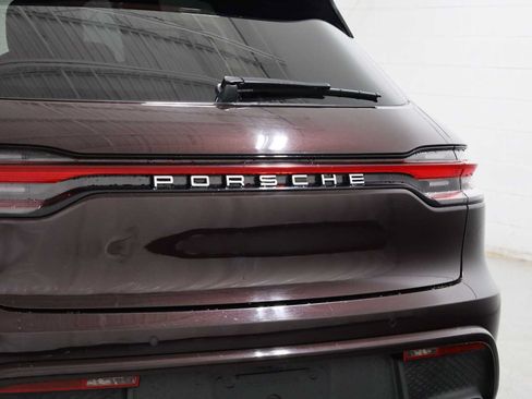 Used 2023 Porsche Macan Turbo AWD/4WD image 8