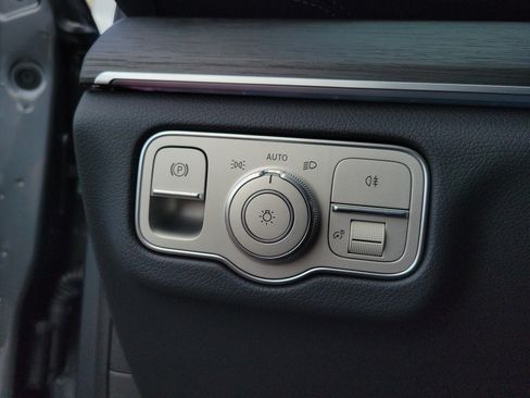 Certified 2026 Mercedes-Benz GLS 450 4MATIC image 26