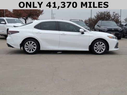 Used 2024 Toyota Camry LE image 4