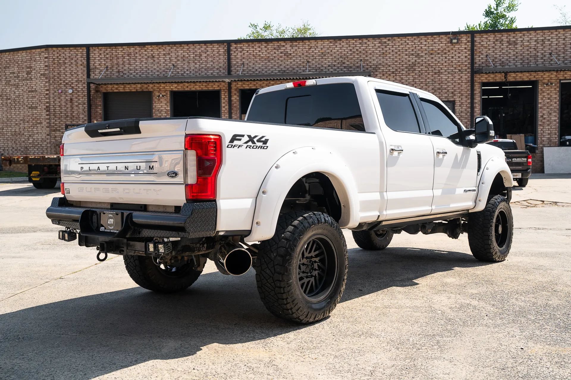 Used 2017 Ford F250 Platinum w/ Platinum Ultimate Package AWD/4WD image 8