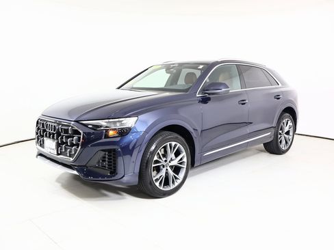 Used 2024 Audi Q8 Premium Plus image 11