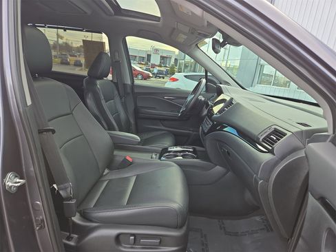 Used 2019 Honda Pilot Touring image 15