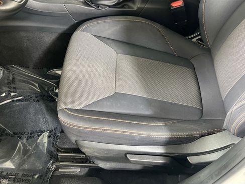 Used 2023 Subaru Crosstrek 2.0i Premium AWD/4WD image 18