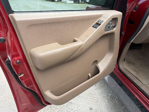 Used 2007 Nissan Frontier SE w/ SE Value Truck Pkg RWD image 14