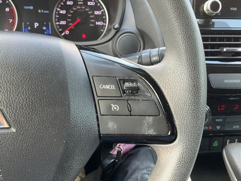 Used 2023 Mitsubishi Eclipse Cross LE AWD/4WD image 12