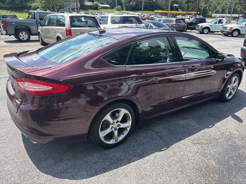 Used 2013 Ford Fusion SE FWD image 10