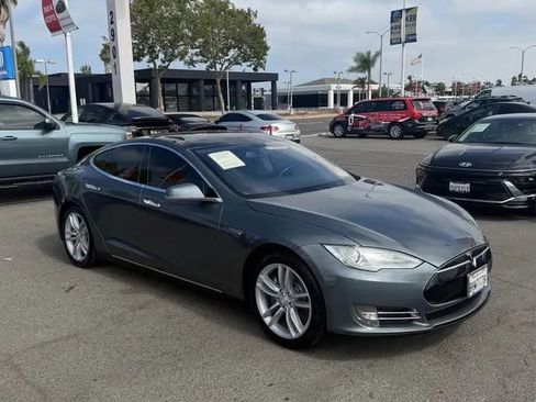 Used 2013 Tesla Model S RWD image 3