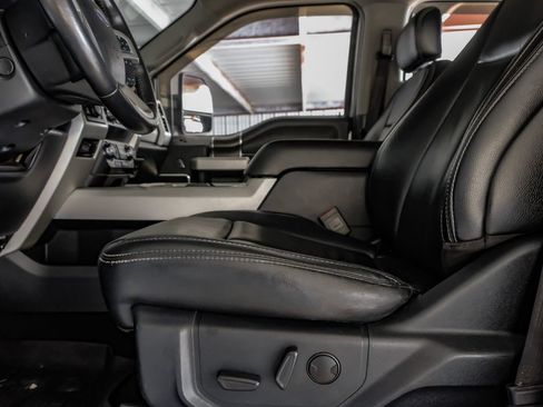 Used 2020 Ford F250 Lariat w/ Lariat Ultimate Package AWD/4WD image 29