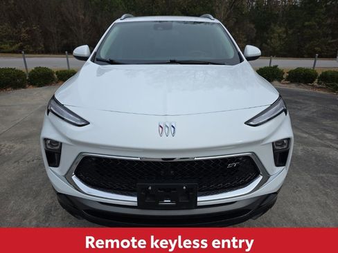 Used 2024 Buick Encore GX Sport Touring image 11