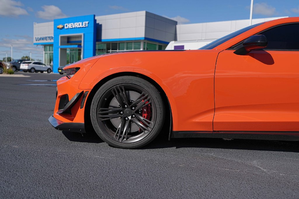 Used 2019 Chevrolet Camaro ZL1 RWD image 14