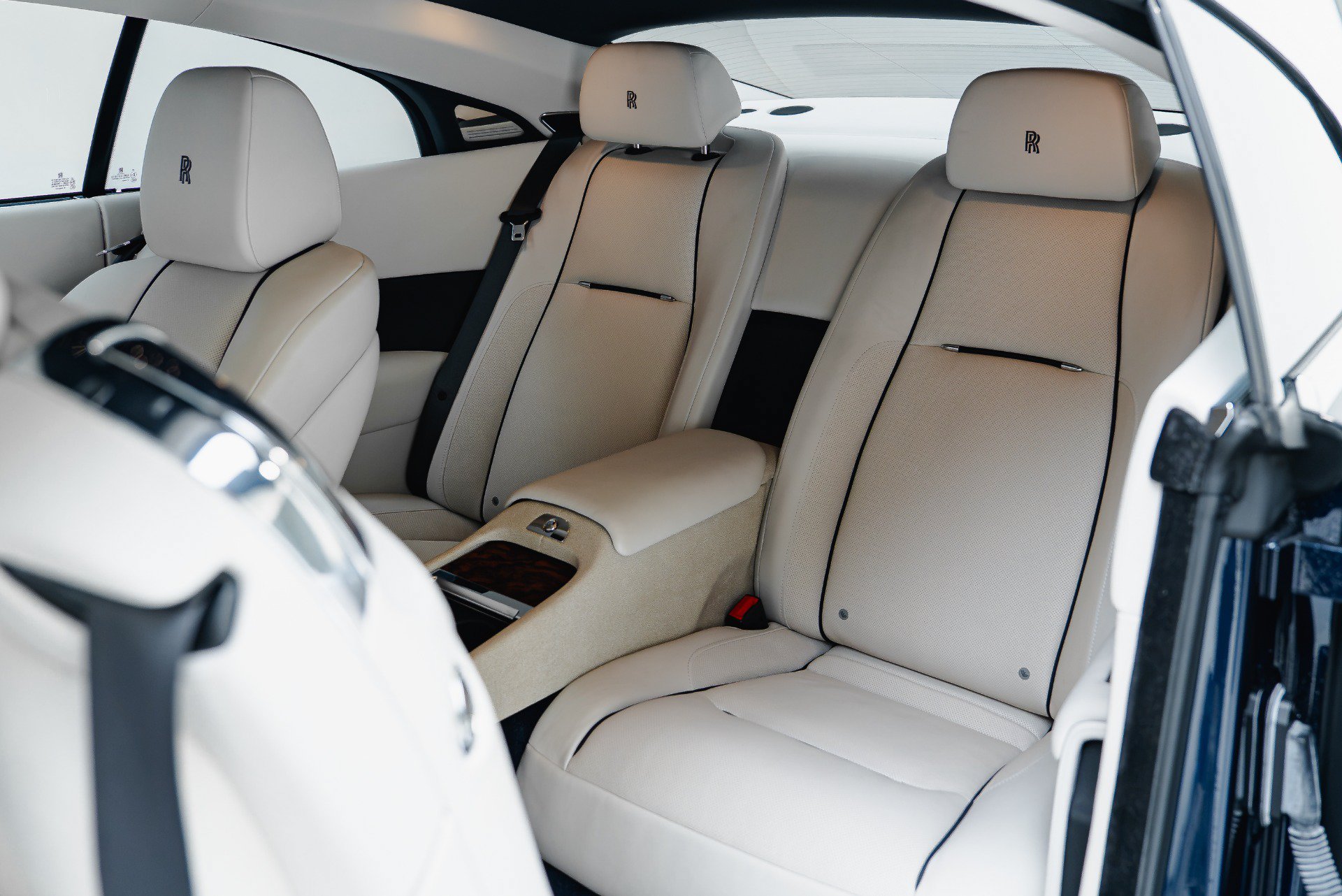 Used 2014 Rolls-Royce Wraith RWD image 47
