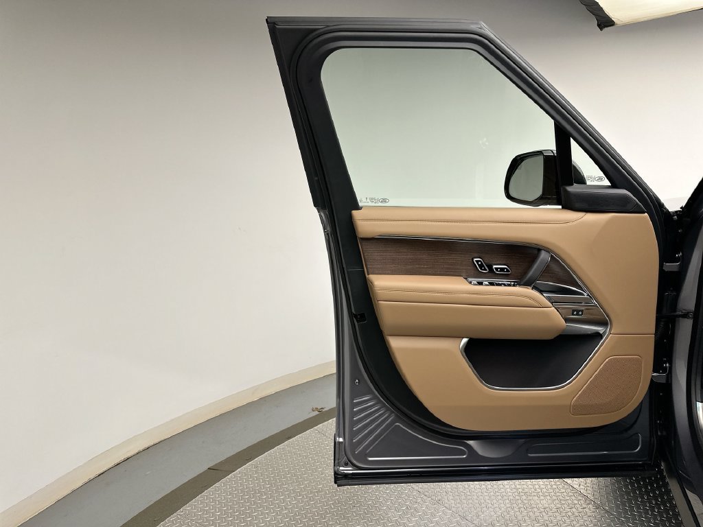 New 2027 Land Rover Range Rover SE AWD/4WD image 9