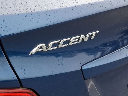 Used 2017 Hyundai Accent SE FWD image 31