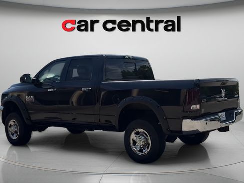 Used 2013 RAM 2500 SLT w/ Luxury Group AWD/4WD image 3