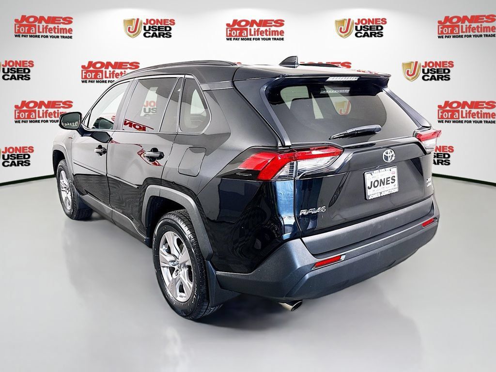 Certified 2022 Toyota RAV4 XLE w/ Convenience Package AWD/4WD image 2