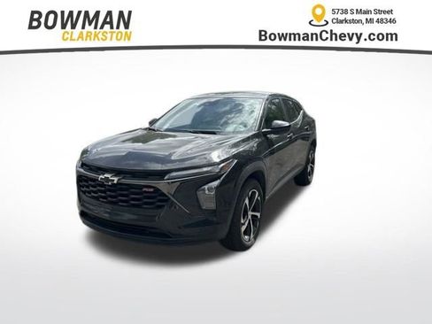 Used 2024 Chevrolet Trax RS w/ Driver Confidence Package FWD image 1