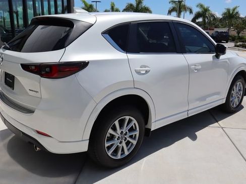 Used 2024 MAZDA CX-5 AWD 2.5 S w/ Preferred Package image 3