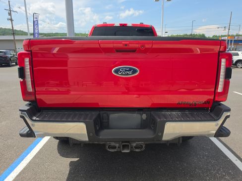 Used 2023 Ford F350 Lariat w/ Lariat Ultimate Package AWD/4WD image 4