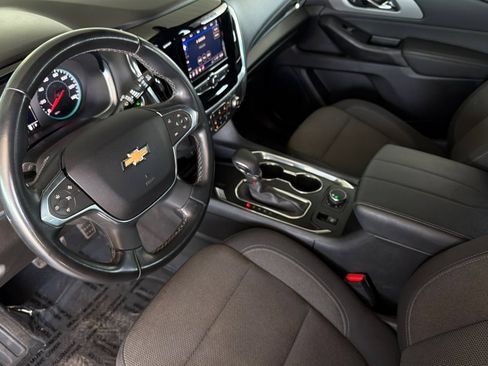 Used 2023 Chevrolet Traverse LT FWD image 11
