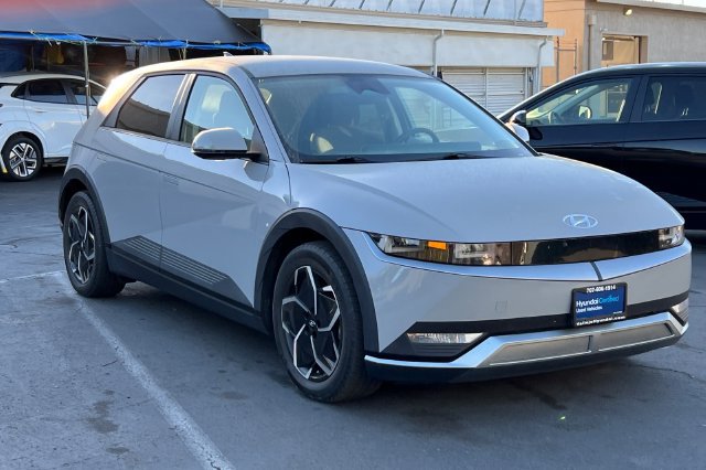Certified 2023 Hyundai Ioniq 5 SE AWD/4WD image 2