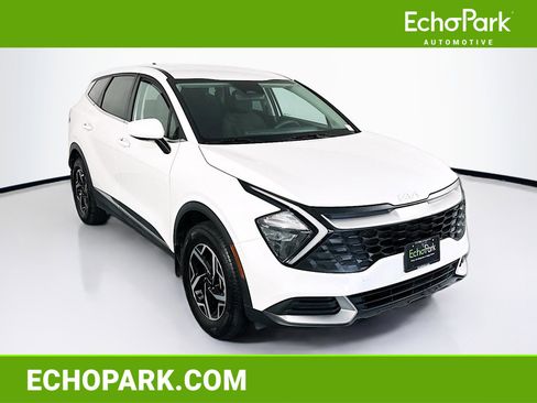 Used 2023 Kia Sportage LX AWD/4WD image 1