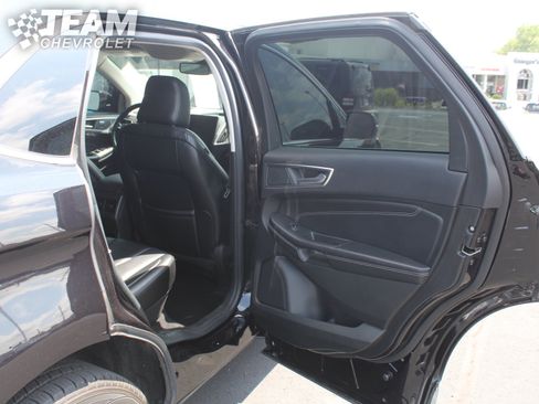 Used 2022 Ford Edge Titanium AWD/4WD image 23