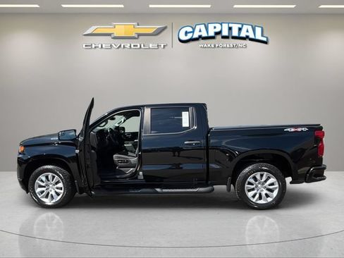 Used 2022 Chevrolet Silverado 1500 Custom w/ Safety Confidence Package AWD/4WD image 9