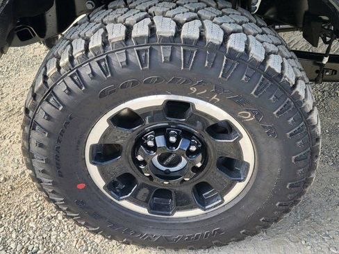 New 2026 Ford F350 Platinum w/ Tremor Off-Road Package AWD/4WD image 8
