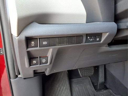 Used 2022 Toyota Sienna LE AWD/4WD image 11