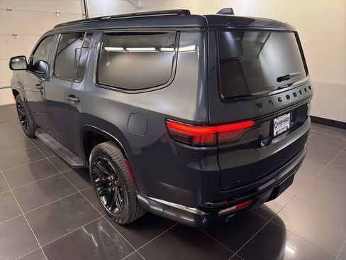 Used 2023 Jeep Wagoneer Series II AWD/4WD image 5