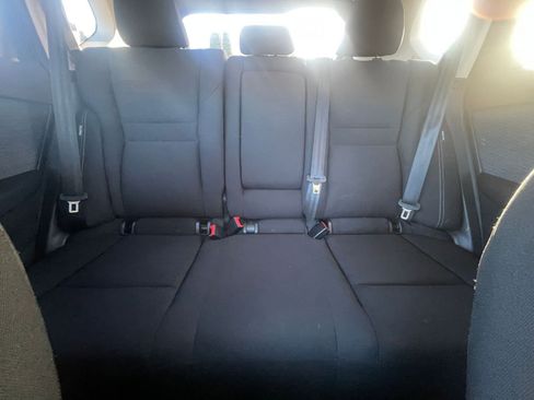 Used 2023 Nissan Rogue S image 38