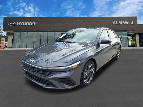 Certified 2025 Hyundai Elantra Sport image 1