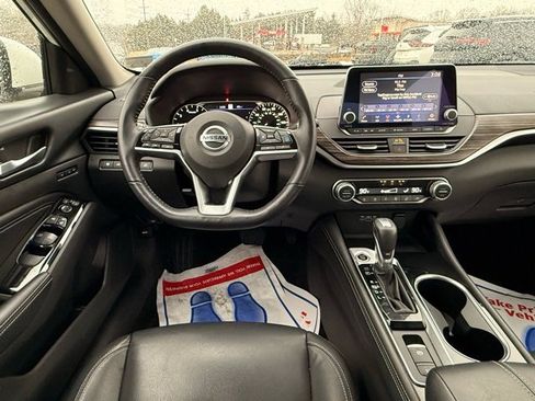Certified 2021 Nissan Altima 2.5 Platinum image 23