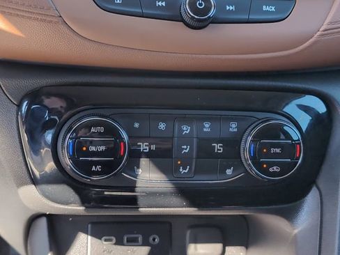 Used 2020 Buick Encore GX Essence image 16