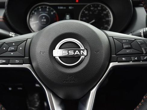 New 2025 Nissan Versa SR w/ Trunk Package image 17