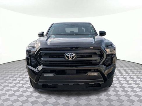 Used 2026 Toyota Tacoma SR5 AWD/4WD image 8